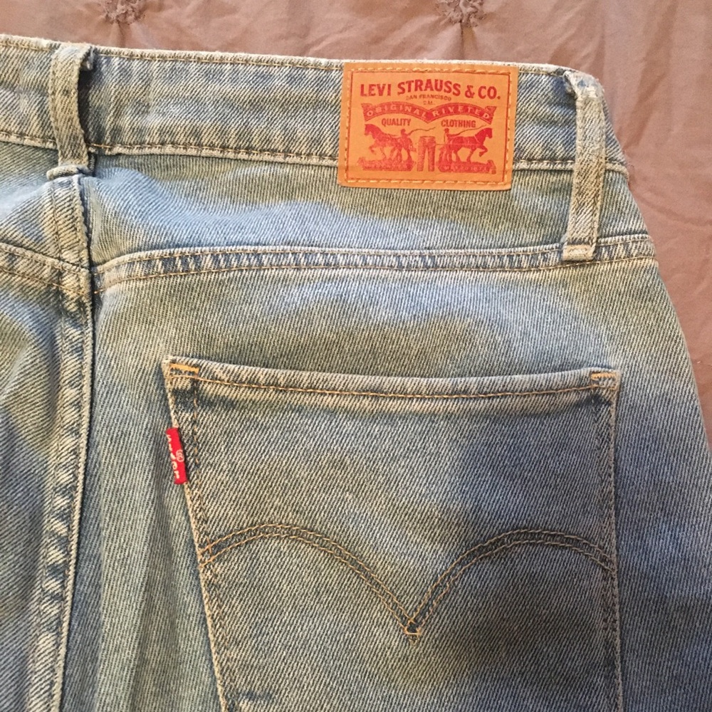 Levi High Rise Jeans - Picture 3 of 5
